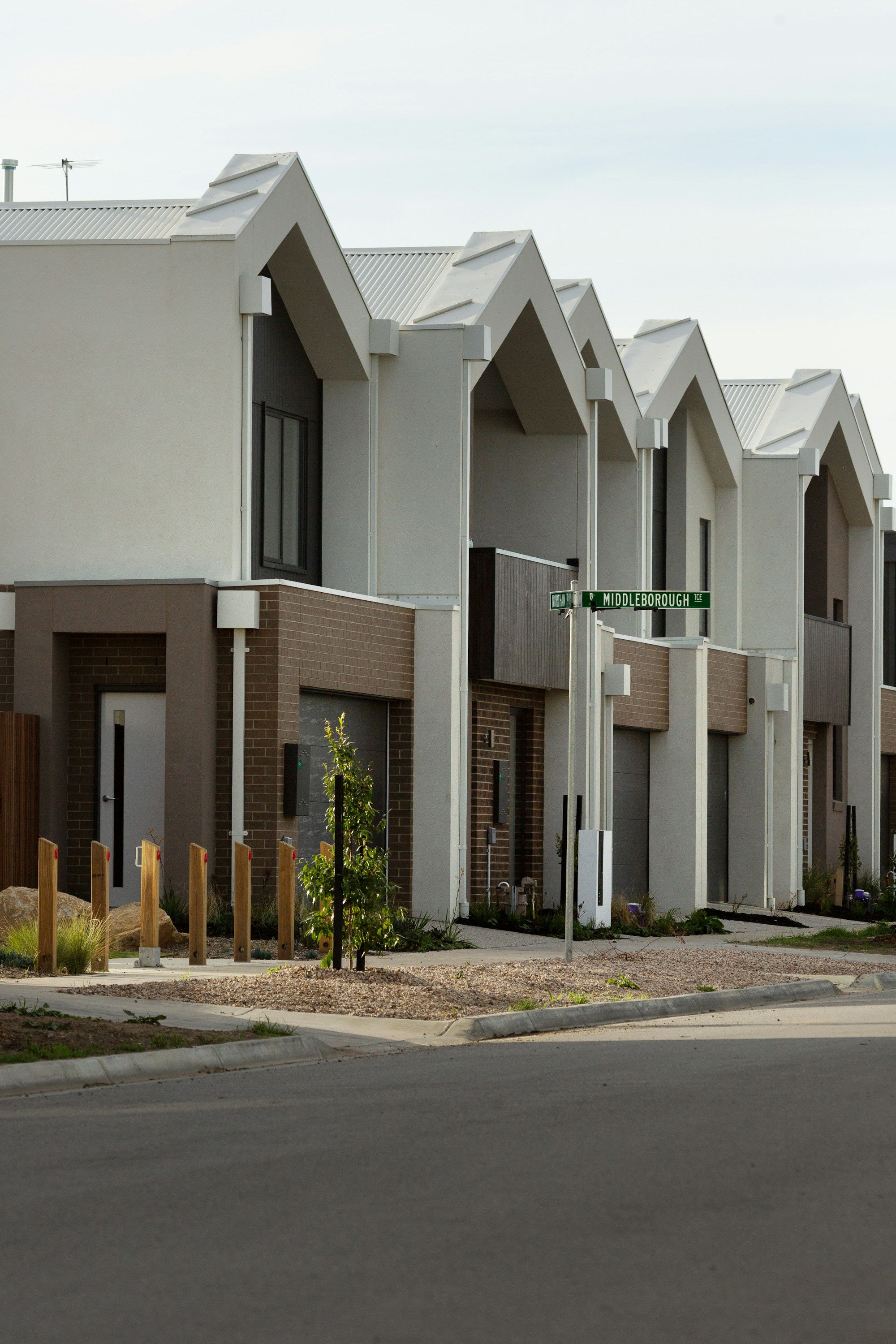 Modern Melbourne townhouses with brick and rendered facades